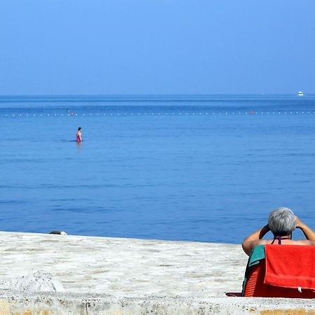 Apartments With A Parking Space Umag - 7110 ภายนอก รูปภาพ