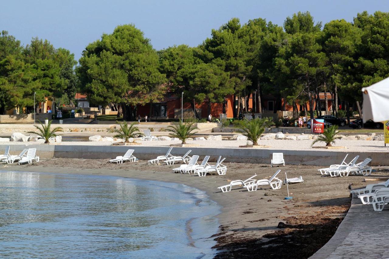 Apartments With A Parking Space Umag - 7110 ภายนอก รูปภาพ